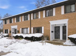 300 Duane St APT 3, Glen Ellyn, IL 60137