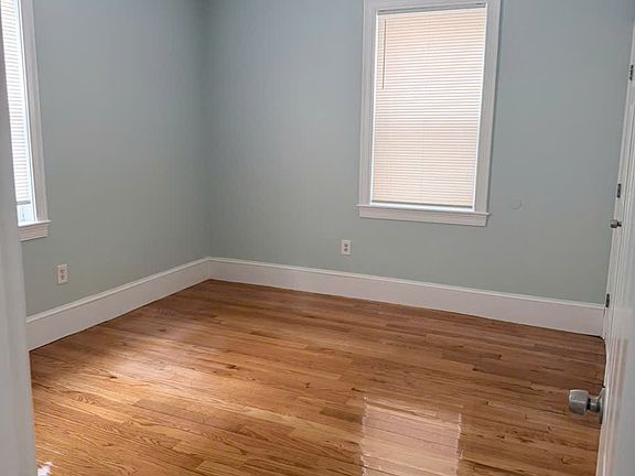 2nd image of 79 McLellan St Floor 3