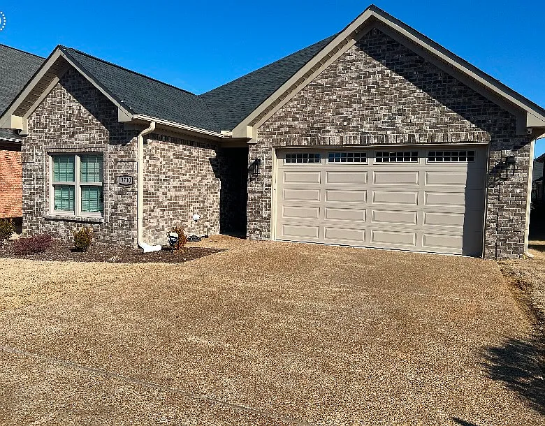 3 bed, 2.0 bath, $2,000 — Photo 1