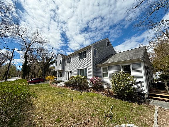 3rd image of 398 Main St