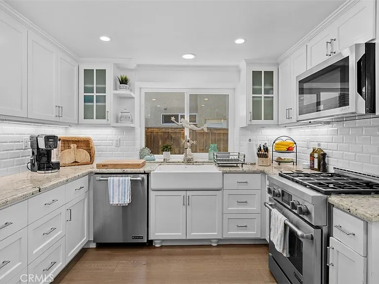 24662 Jeremiah Dr — Photo 14