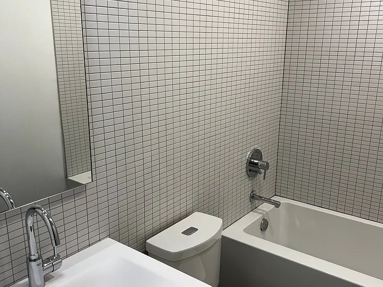 2720 Dundas St W #215 — Photo 5