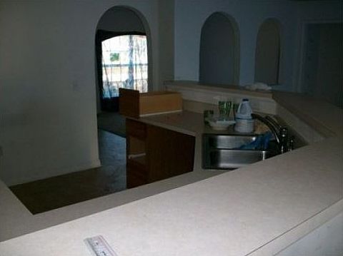 3rd image of 621 Woodland Creek Blvd