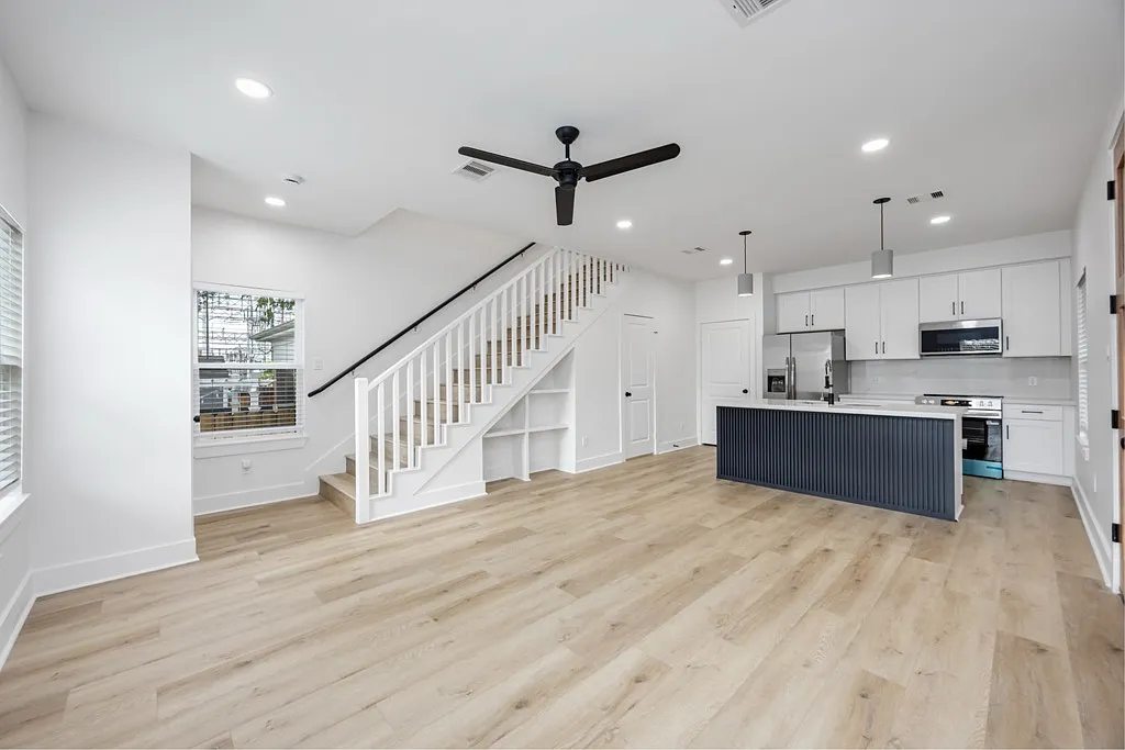 Building Photo - 3327 Cornell St #B