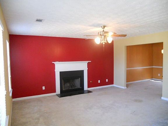 3rd image of 411 Yellow River Ln