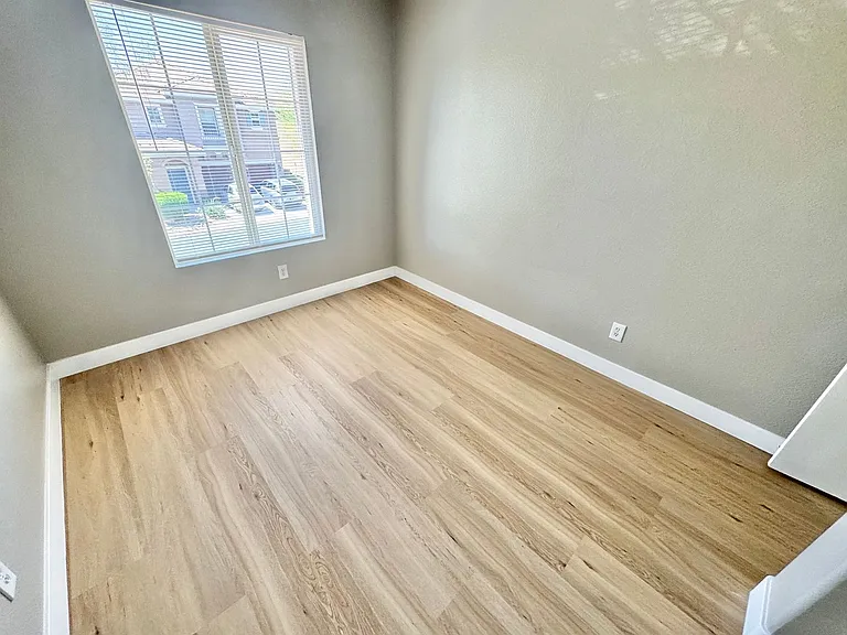 8782 Brilliant Star Dr — Photo 31