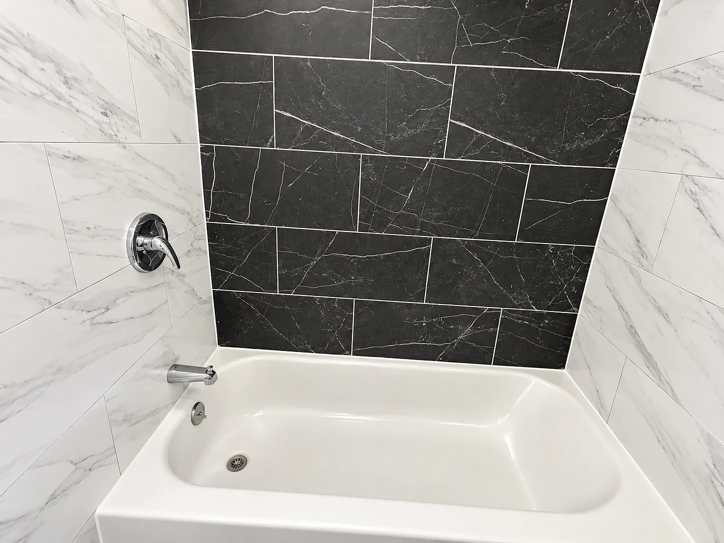 3 bed, 1200 sqft, $2,045 — Photo 4