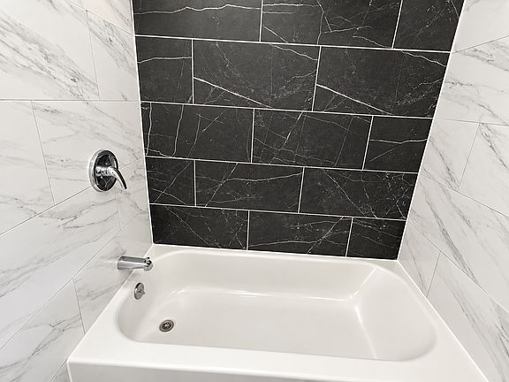 4th image of 101 Schley St #3
