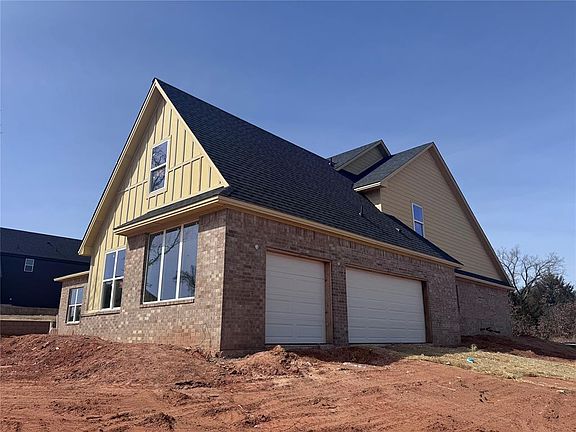 2nd image of 4601 Maple Ridge Dr