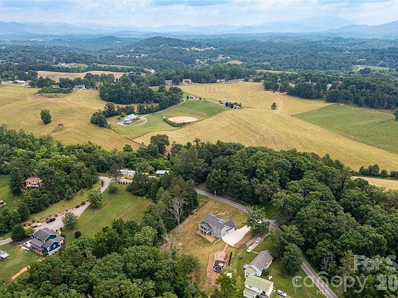 4th image of 460 Panther Branch Rd