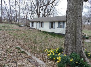 402 E Vermont St, Highland, KS 66035