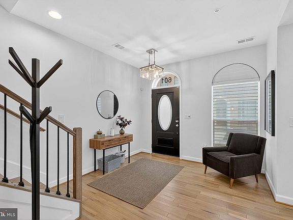 2nd image of 601 Halsey Way #513