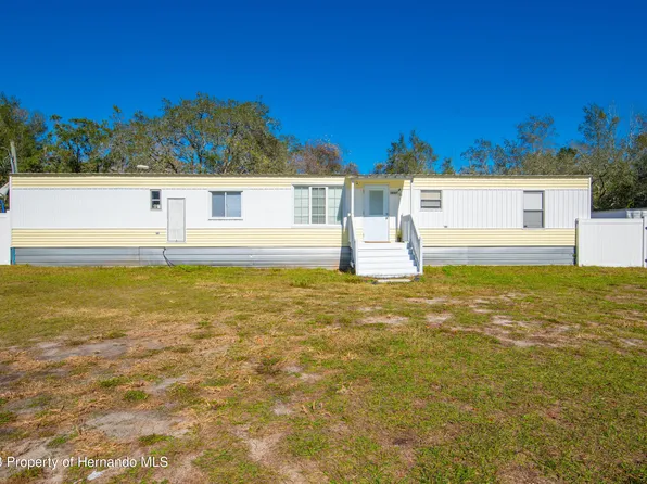 16327 Vauxhall Dr, Spring Hill, FL 34610