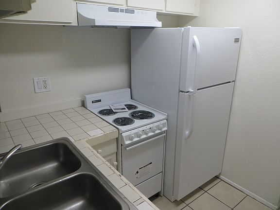 4th image of 4366 51st St APT 5