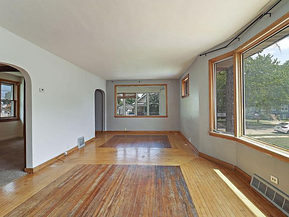 4th image of 6218 35th AVENUE #1/2