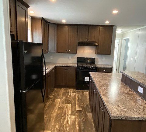 2nd image of 516 Courtland Ln #606