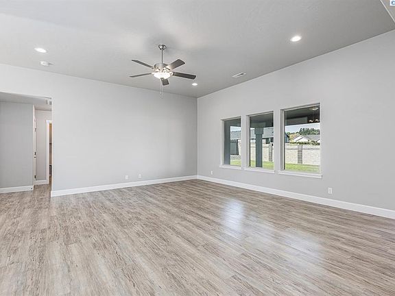 5th image of 3412 S Lincoln Pl