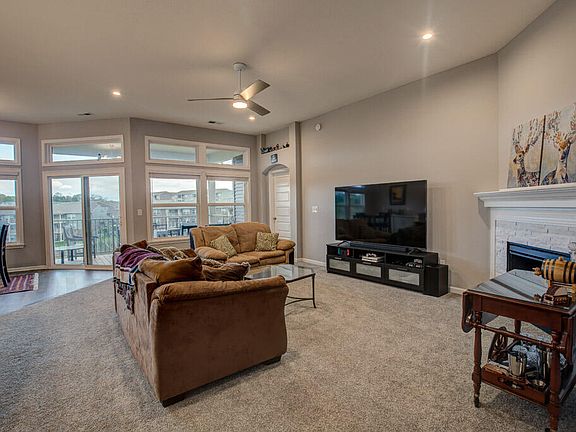 3rd image of 7537 Devonshire Dr