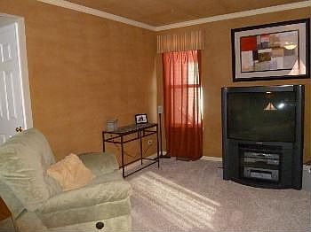 5th image of 4104 Brenton Dr