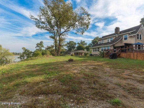 4618 River Front Dr, Louisville, KY 40216