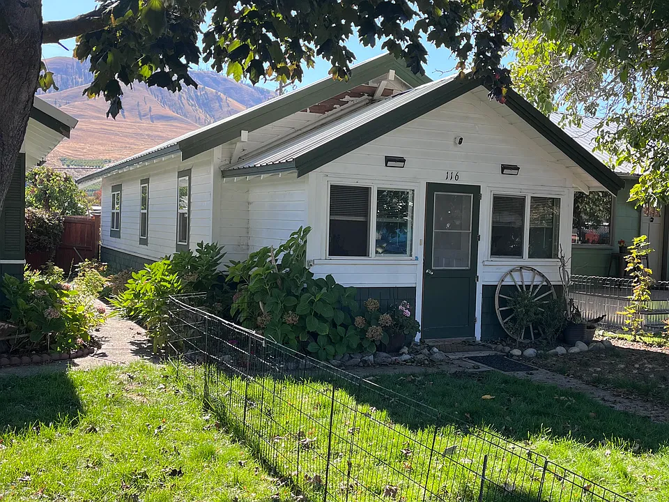 116 E Chelan Ave #116
