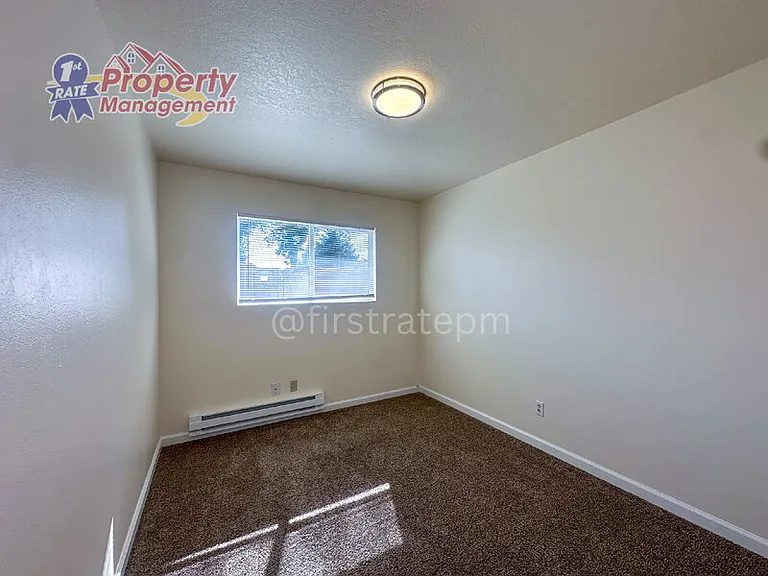 1824 N Crestmont Dr — Photo 10