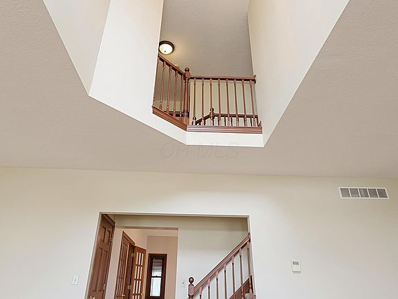 3rd image of 1197 Oakwood Ln
