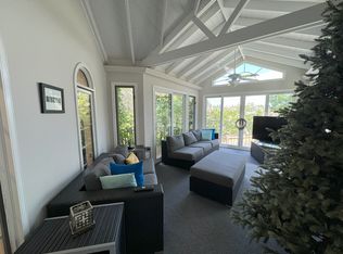 157 Park Pl W, Winnipeg, MB R3P2C8