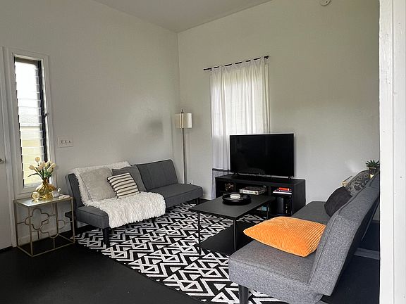 2nd image of 30 Kanoelani St #2