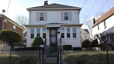1st image of 2748 Curtis St