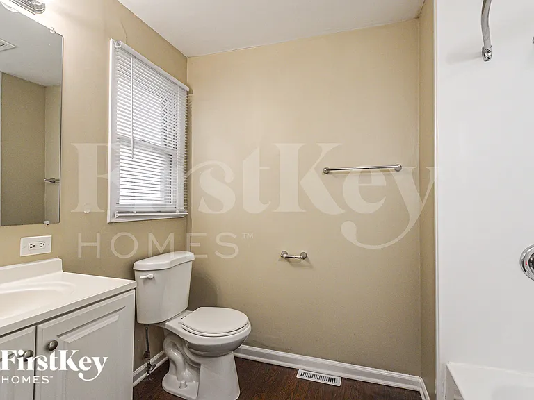 611 Oakwood Dr — Photo 13