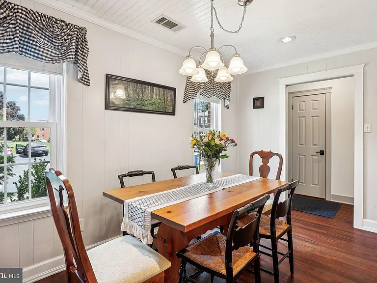 323 Penwyllt Ct — Photo 38