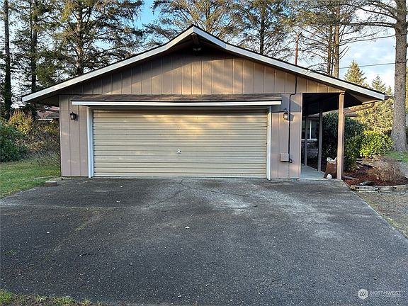 4th image of 24011 Pacific Way