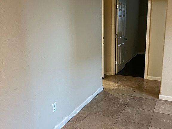 4th image of 221 Thyme Ave #A