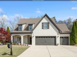 366 Strathaven Dr, Pelham, AL 35124