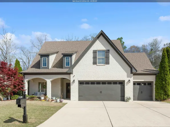 366 Strathaven Dr, Pelham, AL 35124