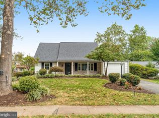 13212 Poplar Tree Rd, Fairfax, VA 22033