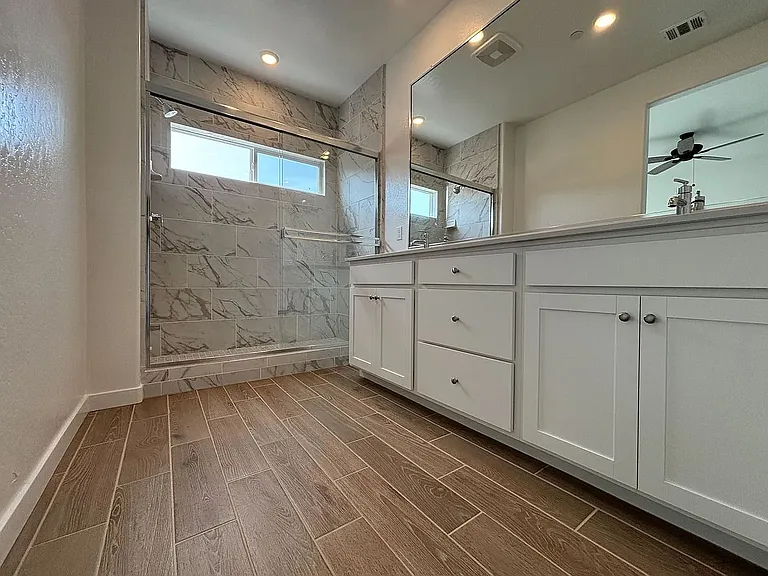 1052 Plum Tree Ave — Photo 9