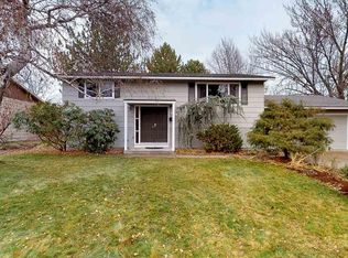 570 Holly St, Richland, WA 99354