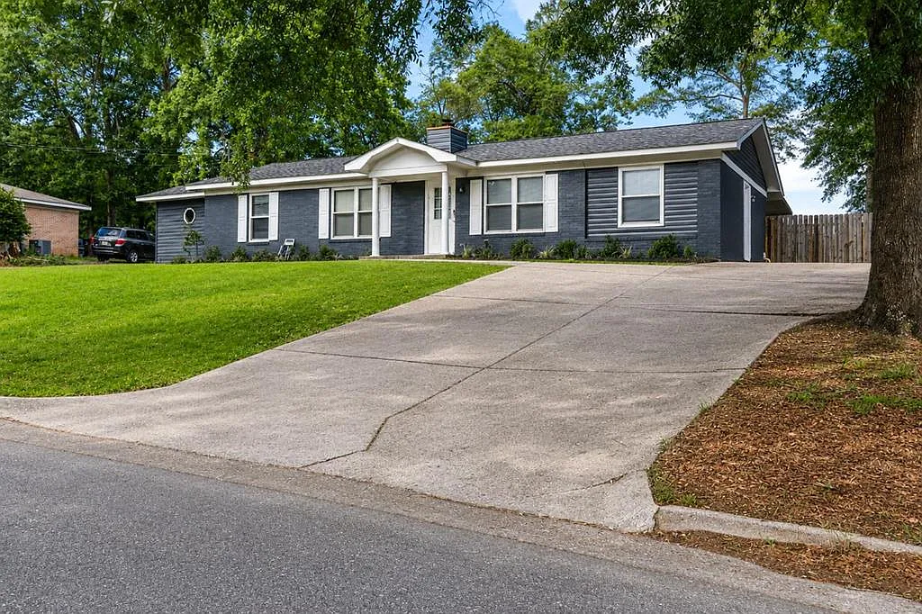 4 bed, 2.0 bath, 1591 sqft, $1,500 — Photo 1