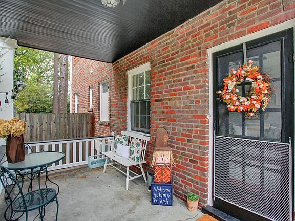 5th image of 3915 W Grace St