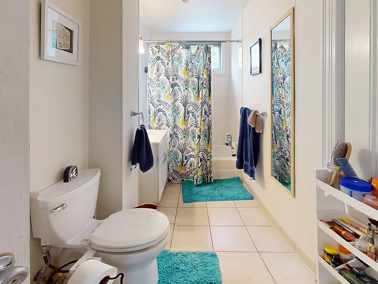 118 Waverly St #1 — Photo 11