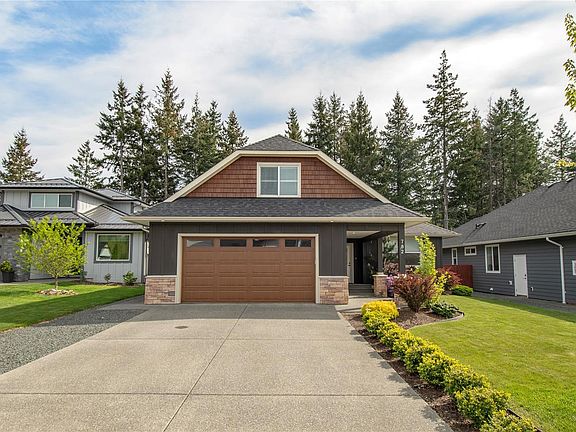 3rd image of 782 Salal St