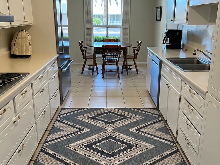 Kitchen and breakfast room