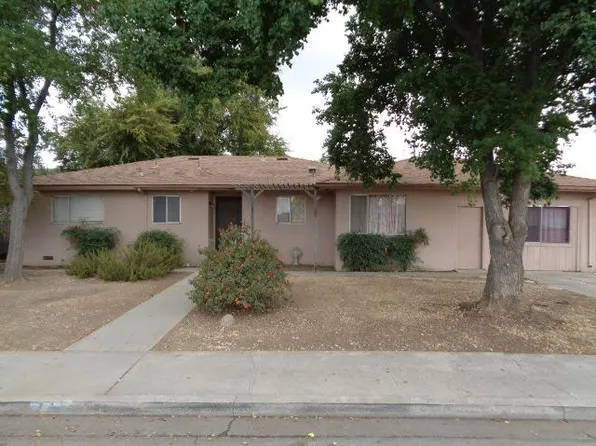 741 E Kamm Ave, Dinuba, CA 93618