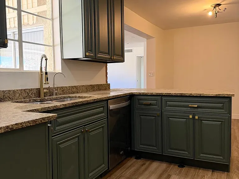 1418 E Williams St — Photo 13