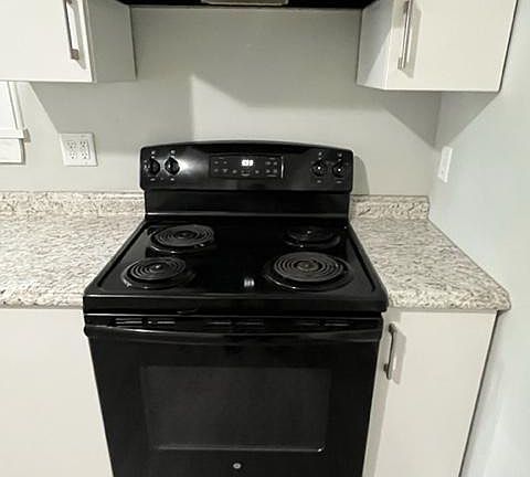 5th image of 79 Mechanic St APT 5