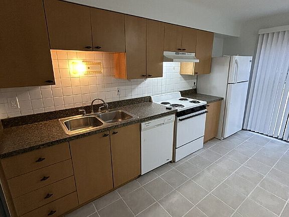 5th image of 10105 Squire Meadows Dr APT A