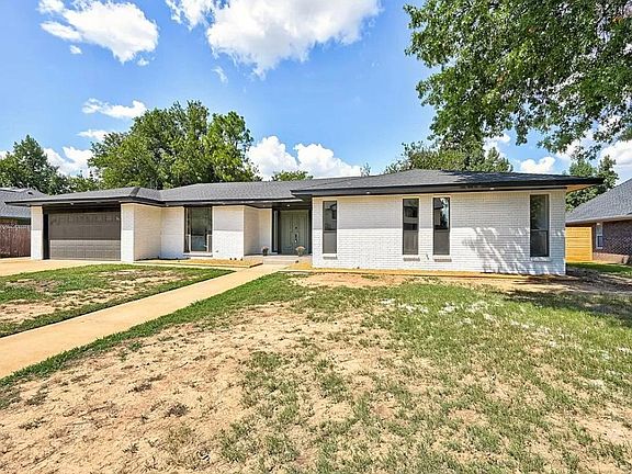 2nd image of 2119 Parkland Way