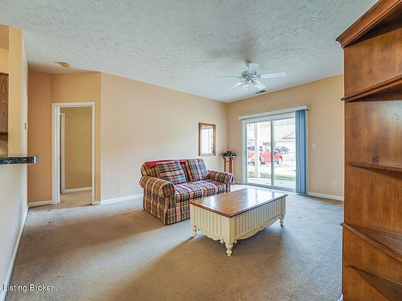 4th image of 9106 Hawthorne Pointe Dr Unit 104